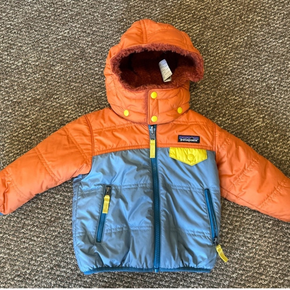 Patagonia Tribbles Coat with Hood. 12-18m.